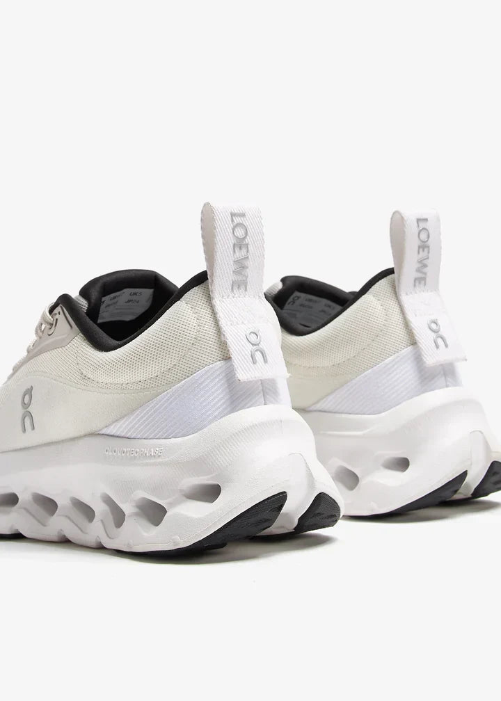 On Running Cloudtilt 2 LOEWE “Sand White”